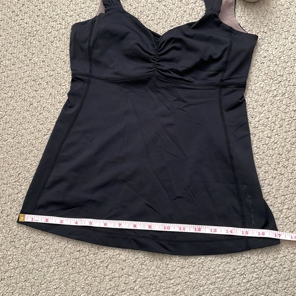 Lululemon aria tank black - Picture 7 of 8